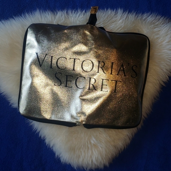Victorias Secret Gold Packable Zippered Travel Bag NWT - Picture 13 of 13
